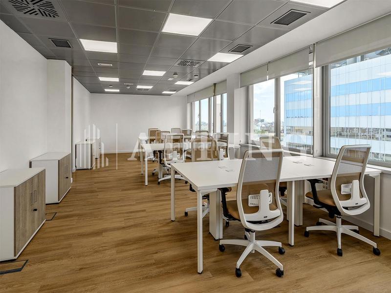 Foto c036495f-d208-44e6-8a54-2dc37ac49433. Rent office space with heating in Dreta de l´Eixample Barcelona