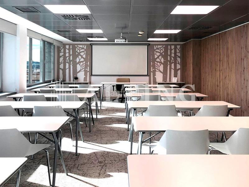 Foto d6dbd22a-b3f2-4579-925b-efecf02076d7. Rent office space with heating in Dreta de l´Eixample Barcelona
