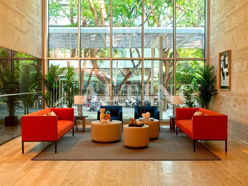 Foto dc3b6bdb-9403-4b2e-acc0-fb58af0d8d78. Alquiler oficina s reformadas en alquiler en avenida diagonal en Barcelona