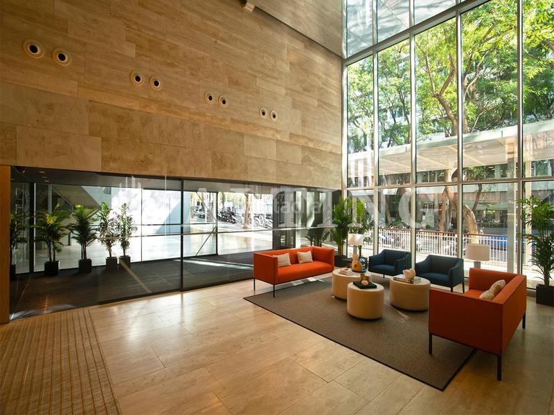 Foto c55acefa-9926-4e9e-9fe6-7266d6b68665. Rent office space with heating in Barri de les Corts Barcelona