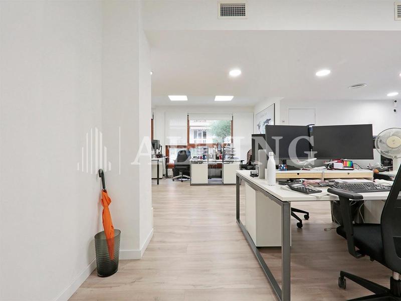 Foto 2f8dab06-3c5e-44ca-930e-5ac0190bab49. Alquiler oficina excelentes oficinas en alquiler junto al paseo de manuel girona en Barcelona