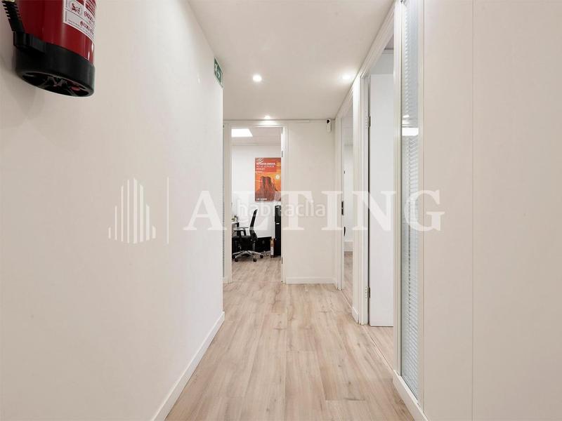 Foto 41a06a9f-b981-4911-bc66-671f03980c8e. Alquiler oficina excelentes oficinas en alquiler junto al paseo de manuel girona en Barcelona