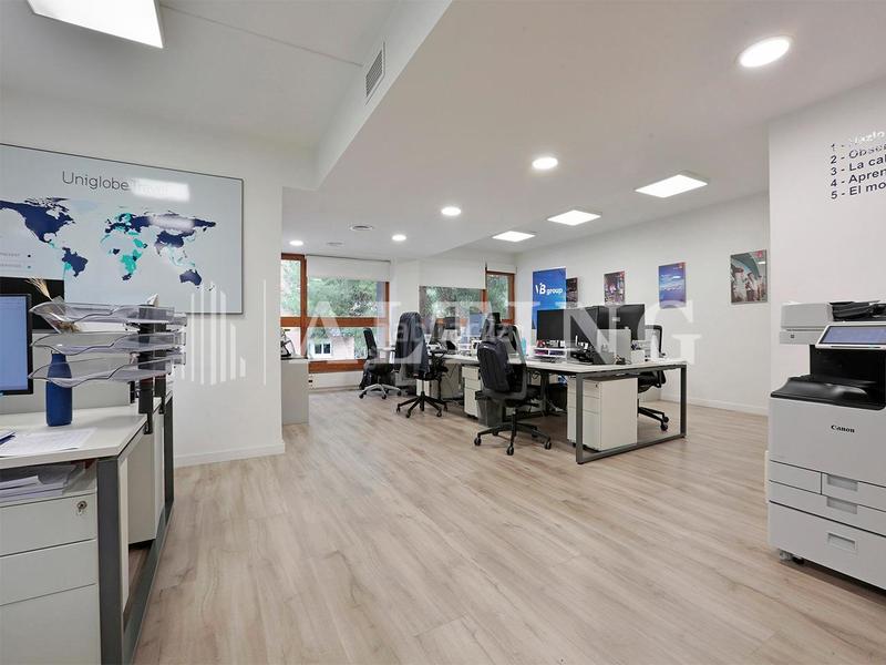 Foto 74c767a7-e825-4c6c-a308-6023e7d428bd. Alquiler oficina excelentes oficinas en alquiler junto al paseo de manuel girona en Barcelona