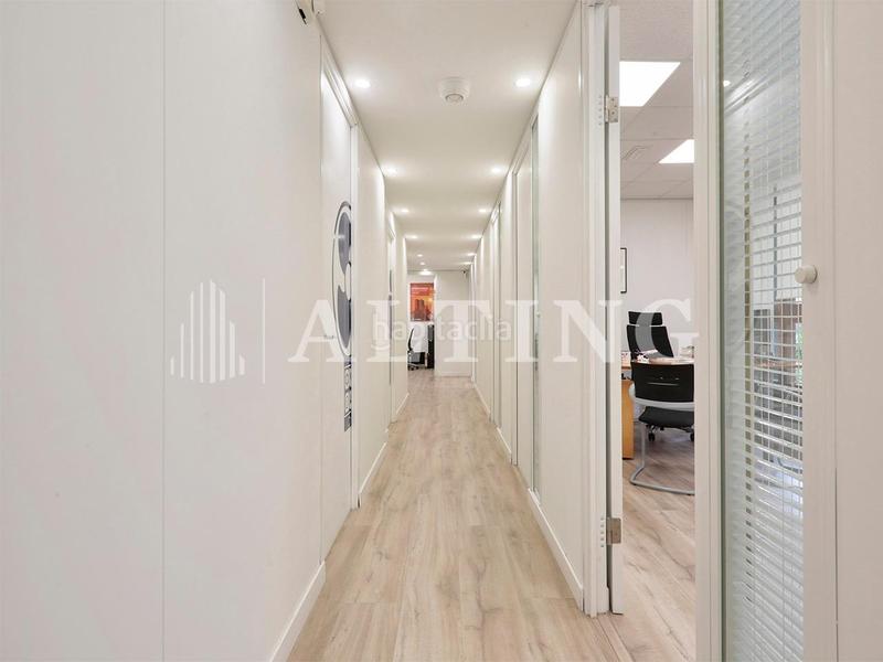 Foto ccf4ea23-d42d-4afb-9010-556b5347a46a. Alquiler oficina excelentes oficinas en alquiler junto al paseo de manuel girona en Barcelona