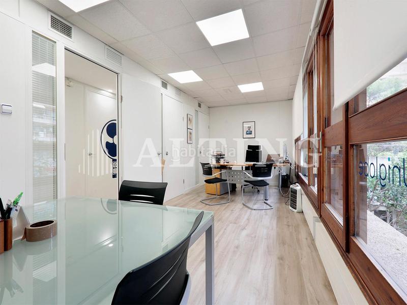 Foto d86324dd-779f-420e-ae6b-3ffecf3b860f. Alquiler oficina excelentes oficinas en alquiler junto al paseo de manuel girona en Barcelona