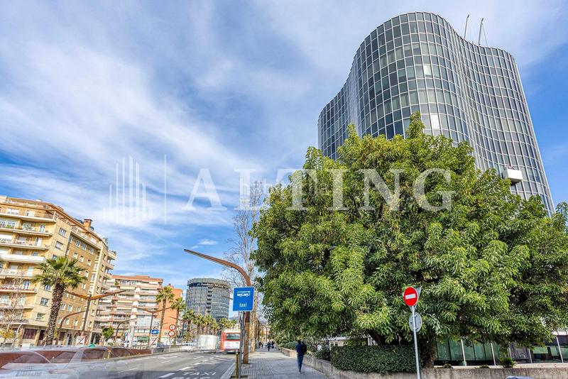 Foto 61e954e8-d9a2-4fab-bf32-dfd567a1eacb. Affitto ufficio con riscaldamento in Barri de les Corts Barcelona