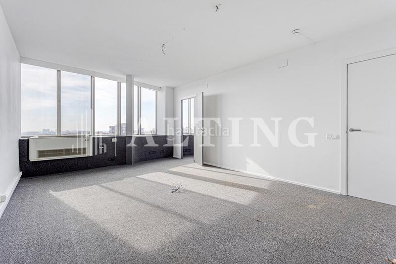 Foto 32fd928d-e692-4707-b7dc-c905236a5842. Miete büro mit heizung in Barri de les Corts Barcelona