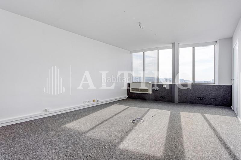 Foto d6236963-465a-4b21-9b77-3d093d797bef. Miete büro mit heizung in Barri de les Corts Barcelona