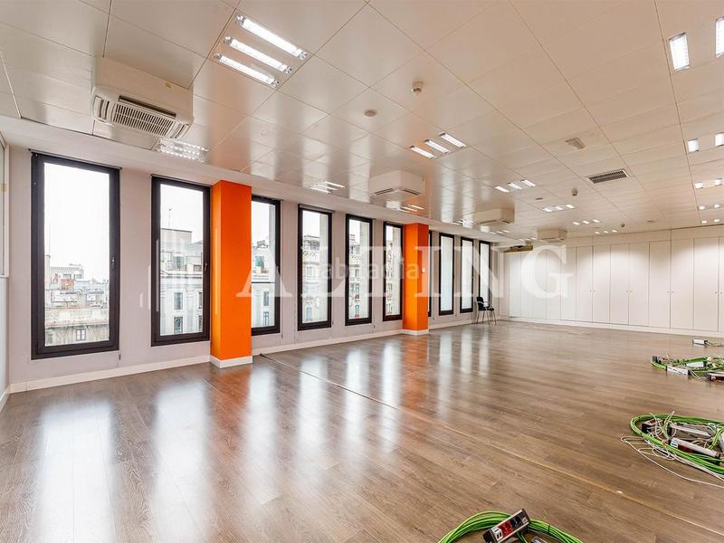 Foto 1aee71c3-54b9-4f4f-a428-87aaeba3d9b6. Location bureau avec chauffage dans Dreta de l´Eixample Barcelona