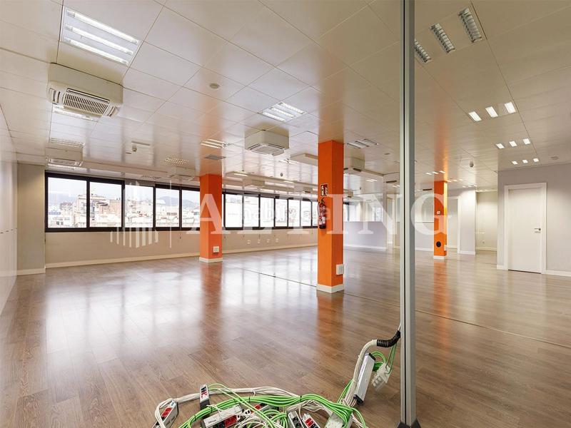 Foto 2fe70daa-5219-47ba-abfa-74fe1034890c. Location bureau avec chauffage dans Dreta de l´Eixample Barcelona