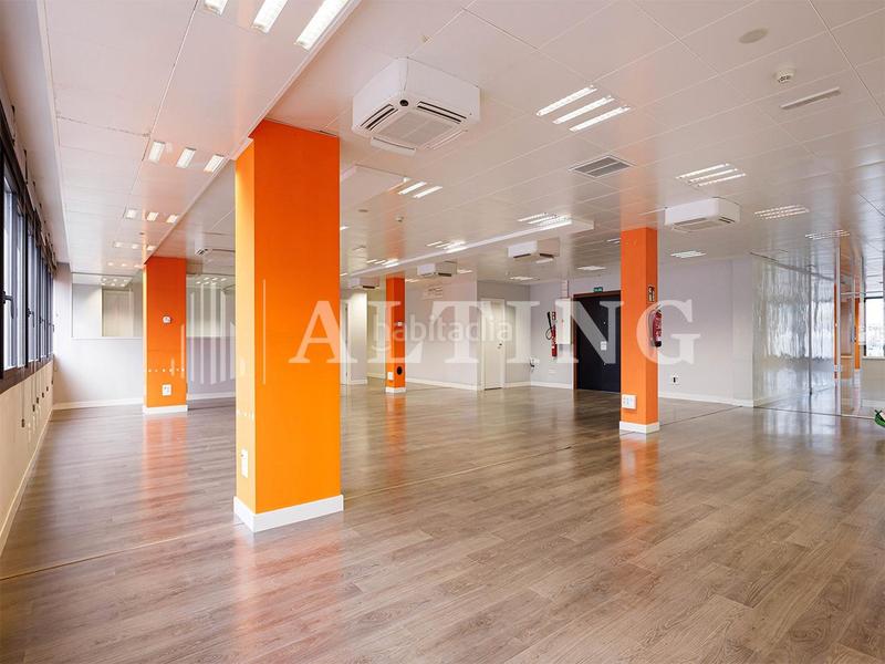 Foto 3c7b29ec-2a44-405f-8658-073f4256112f. Location bureau avec chauffage dans Dreta de l´Eixample Barcelona