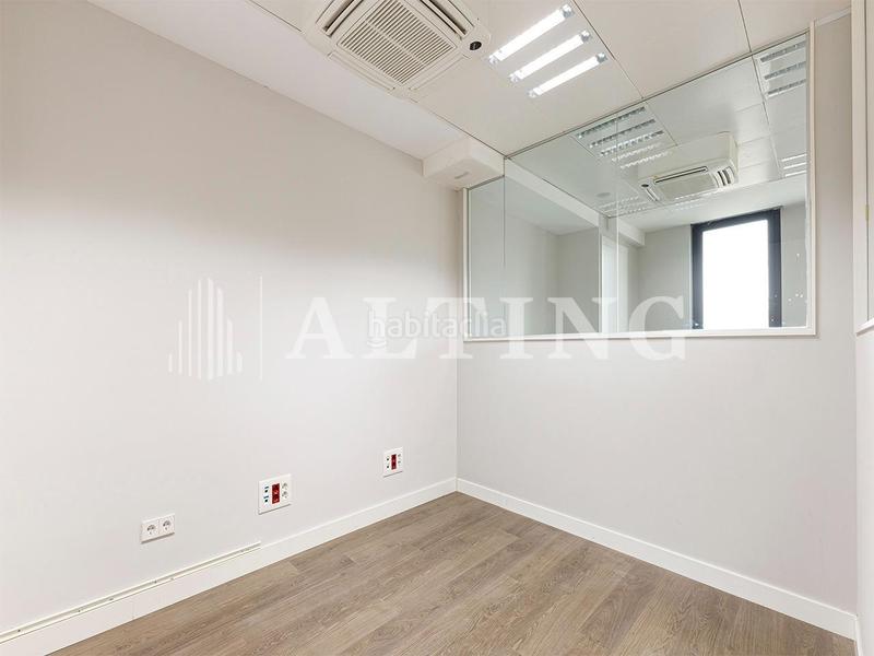 Foto 594632a6-512c-40e4-aa61-e9e001744146. Miete büro mit heizung in Dreta de l´Eixample Barcelona