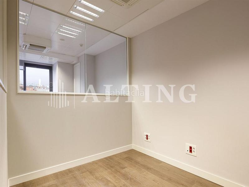Foto dddc3923-d8fd-441b-9467-b6acaba5b3a8. Rent office space with heating in Dreta de l´Eixample Barcelona
