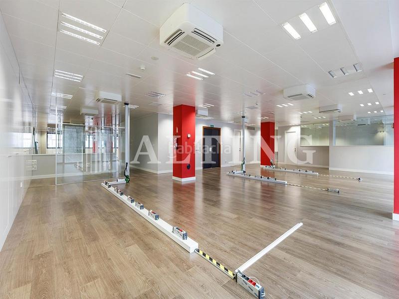 Foto 733ff92e-0e93-476f-abca-9763fad1c57b. Lloguer oficina amb calefacció a Dreta de l´Eixample Barcelona