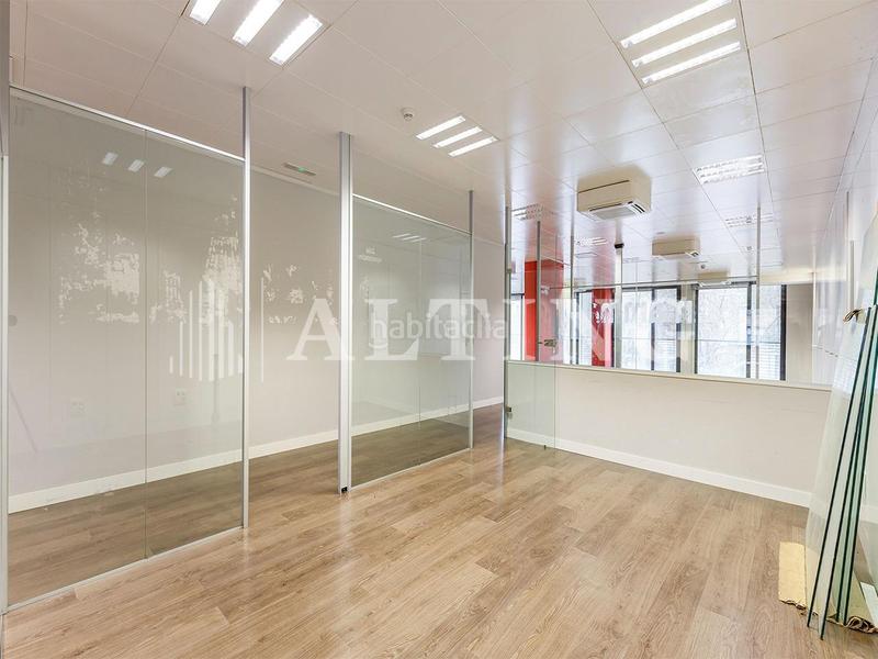 Foto 6f39ede0-8621-4315-af86-fb6041821fa8. Location bureau avec chauffage dans Dreta de l´Eixample Barcelona