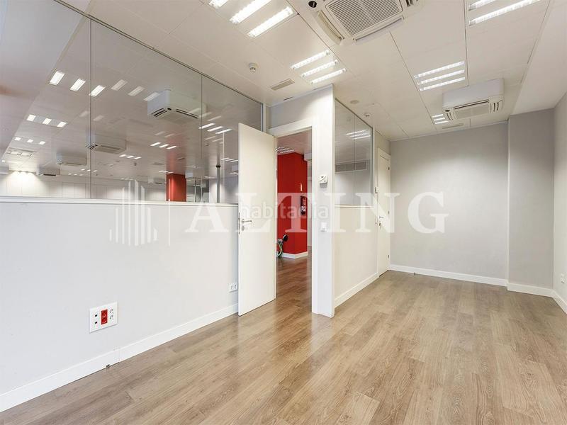 Foto fe7b75fd-a298-4151-8c13-feb6aedd210b. Location bureau avec chauffage dans Dreta de l´Eixample Barcelona