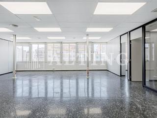 Rent Office space  Carrer galileu. Oficinas reformadas en alquiler en calle galileu en el barrio de