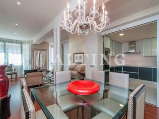 Appartamento  Carrer aribau. Espléndido piso reformado de 120m junto al mercat del galvany co