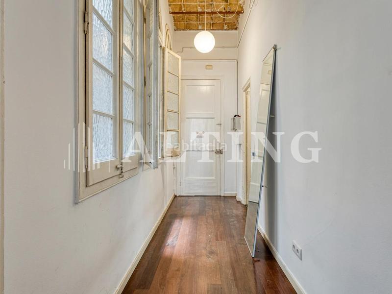 Foto 00d3b570-5713-46d6-80ae-21aebf0fcb1d. Piso magnífica propiedad reformada en finca señorial junto a las ramblas en Barcelona