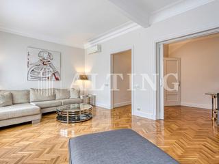 Location Appartement  Carrer arago. Piso amplio y luminoso en aragn junta a rambla catalua