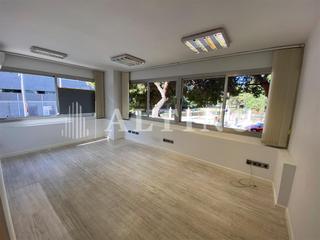 Rent Office space  Carrer carrer de sabino arana. Oficina en alquiler en sabino arana, les corts