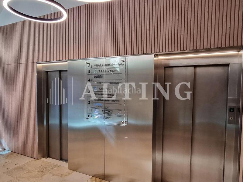 Foto 58462985-2657-4b00-bdcf-1746aa878713. Alquiler oficina s reformadas de 211m en centença con caragó en Barcelona