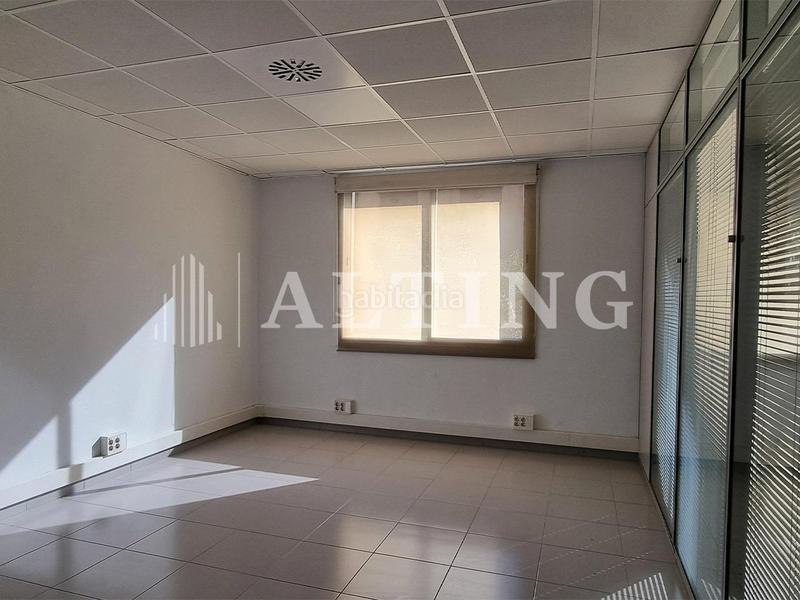 Foto bd96e5c5-18b4-4c7d-b9ed-bd42058196c6. Location bureau dans La Nova Esquerra de l´Eixample Barcelona