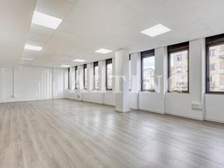 Affitto Ufficio in L´Antiga Esquerra de l´Eixample. Fantásticas oficinas de 128m en alquiler en la nova esquerra de