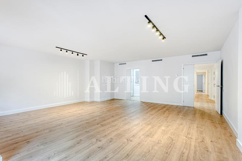 Foto 2a108b91-65da-4d8e-a9c8-b13280cd7b04. Alquiler piso fabuloso piso de 143m con terraza en ganduxer con gregori taumaturg en Barcelona