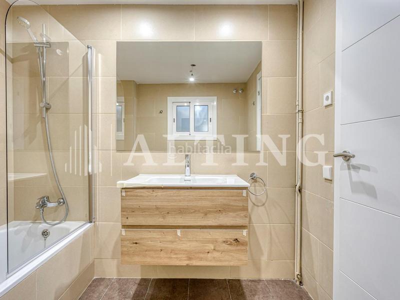 Foto a0c398a4-4577-4712-b907-445efc156b37. Alquiler piso fabuloso piso de 143m con terraza en ganduxer con gregori taumaturg en Barcelona