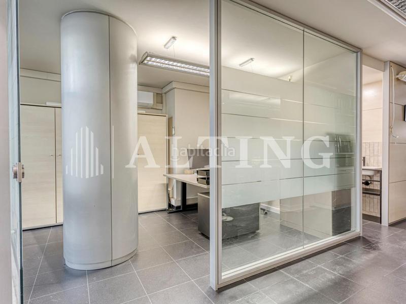 Foto 58238bd0-3471-47ec-9486-509433975684. Alquiler oficina exclusivo local comercial de 190 m en Sarriàpedralbes con amplia fachada acristalada en Barcelona