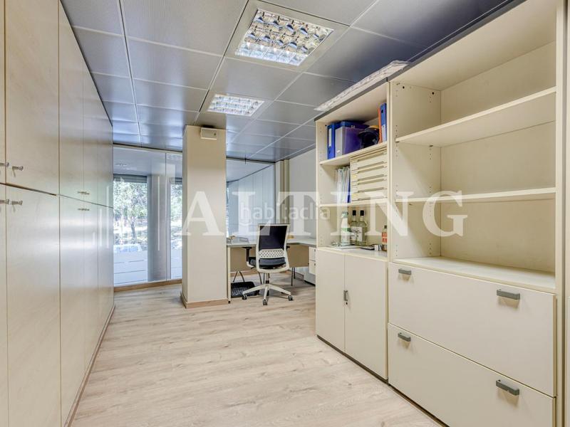 Foto 59591d0b-f772-47c6-ac09-208b45dd6aae. Alquiler oficina exclusivo local comercial de 190 m en Sarriàpedralbes con amplia fachada acristalada en Barcelona
