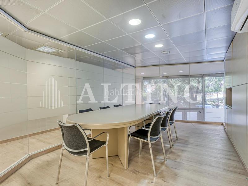 Foto 9f30b275-043f-405f-b4af-75ed5dad09a9. Alquiler oficina exclusivo local comercial de 190 m en Sarriàpedralbes con amplia fachada acristalada en Barcelona