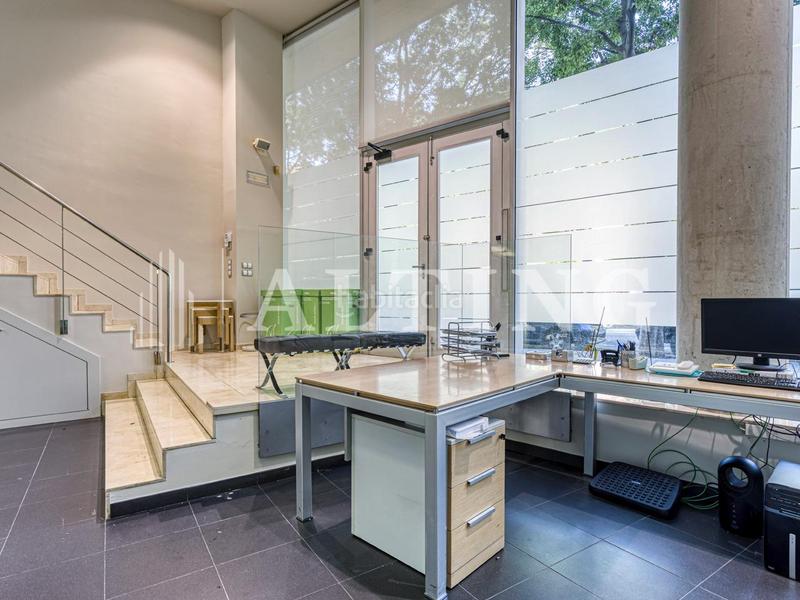 Foto bcc68bb3-f566-4405-b9c8-8eaf57ce7969. Alquiler oficina exclusivo local comercial de 190 m en Sarriàpedralbes con amplia fachada acristalada en Barcelona