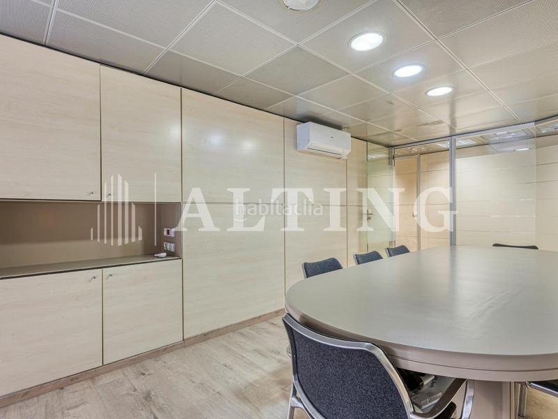 Foto df7cedeb-97d6-4be0-992d-df0c0dd1a681. Alquiler oficina exclusivo local comercial de 190 m en Sarriàpedralbes con amplia fachada acristalada en Barcelona