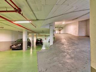 Parking coche en Carrer Aragó 562