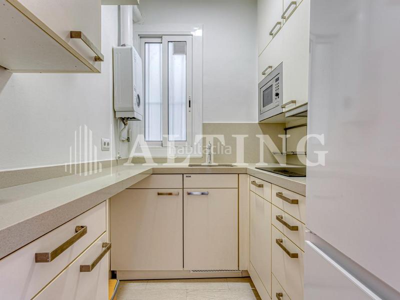 Foto f8d32fdf-069a-4296-b901-492e10afc395. Affitto appartamento con riscaldamento in Sagrada Família Barcelona