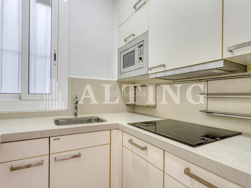 Foto 333c55ac-eebf-41ba-b790-eb14888468c2. Location appartement avec chauffage dans Sagrada Família Barcelona