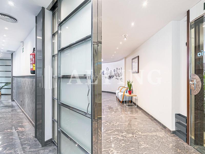 Foto 2f3830c7-725f-4b51-962a-47f74fee740a. Büro mit heizung in Putget - Farró Barcelona