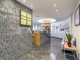 Bureau  Ronda del general mitre. Oficina esquinera premium de 375 m2 en ronda general mitre  barc