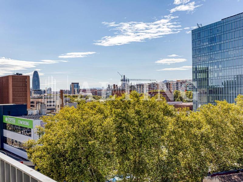 Foto 2da8b14f-217f-46fd-b577-e1d222933171. Location bureau avec chauffage dans Provençals del Poblenou Barcelona