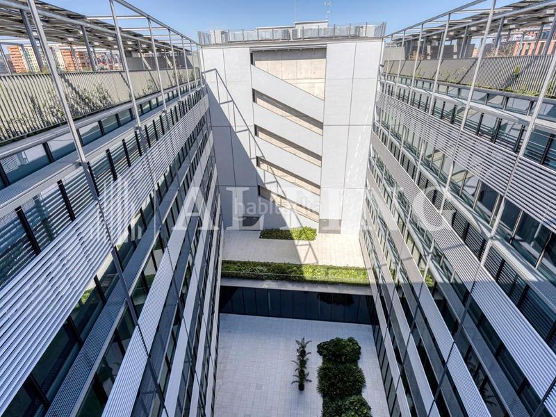 Foto 44a47688-676c-41b0-89ae-9ab30ea7e9d3. Location bureau avec chauffage dans Provençals del Poblenou Barcelona