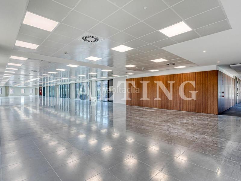 Foto a561ac0b-344a-456a-a338-130ea5175e0a. Miete büro mit heizung in Provençals del Poblenou Barcelona