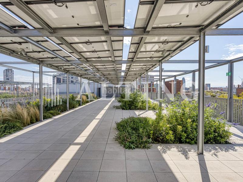 Foto e30a48c9-4621-4176-95ef-3f8d80cd48fc. Miete büro mit heizung in Provençals del Poblenou Barcelona