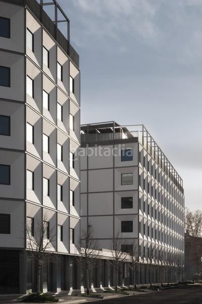 Foto 2428c84f-28f1-423f-a787-466592e2b1ed. Rent office space with heating in Provençals del Poblenou Barcelona