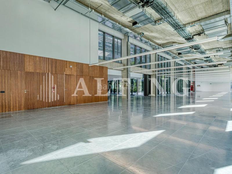 Foto 5e1d4ad1-ecba-4909-9539-9cf21b52676c. Rent office space with heating in Provençals del Poblenou Barcelona