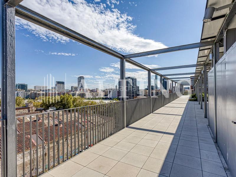 Foto c62baba7-7527-4165-ba8f-c2fcccc1db1c. Rent office space with heating in Provençals del Poblenou Barcelona