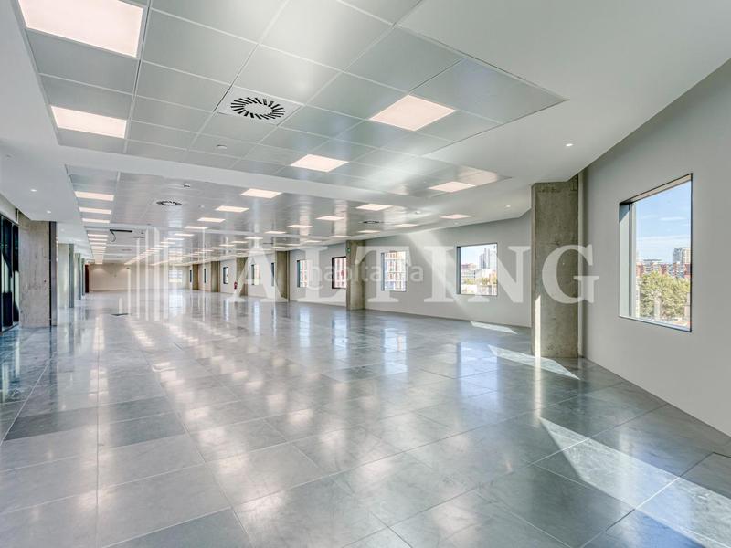 Foto 123734b7-d9d2-46d8-8655-41e4c5a1dad0. Location bureau avec chauffage dans Provençals del Poblenou Barcelona