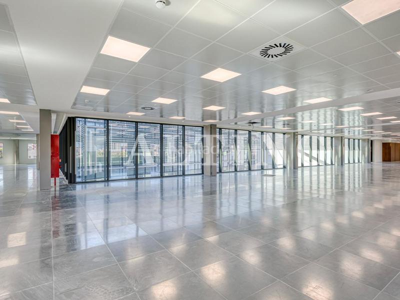 Foto 57223a3f-75e2-40d4-a69e-ef46d8259f82. Location bureau avec chauffage dans Provençals del Poblenou Barcelona