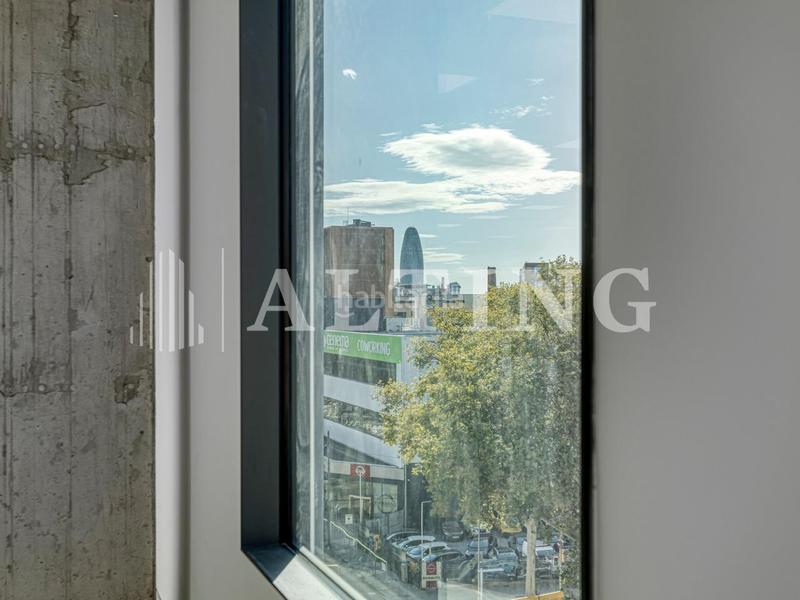 Foto e6ea1b16-0836-4435-80ba-a46d62bb2a37. Location bureau avec chauffage dans Provençals del Poblenou Barcelona